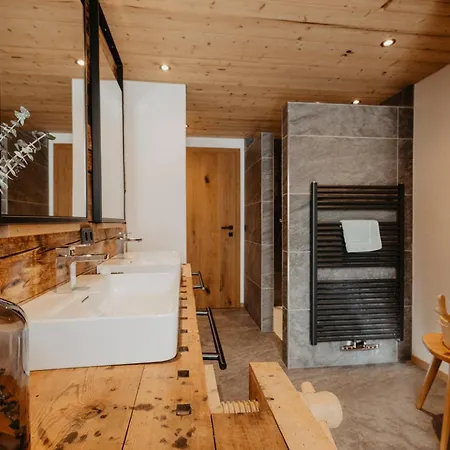 Brunnhaeusl شاليه